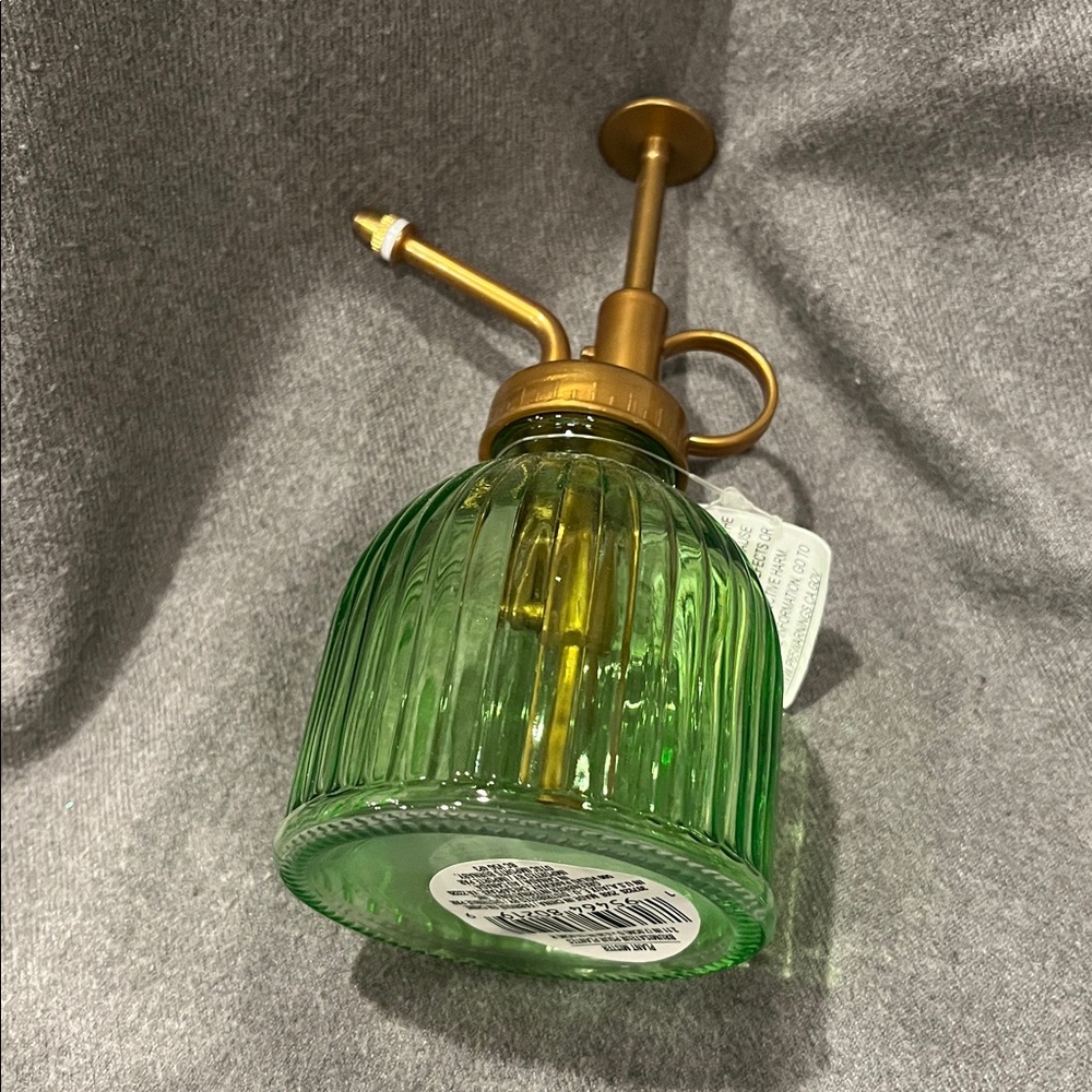 💕 2/$15 Green Colored Glass Plant Mister-NWT - Picture 2 of 5